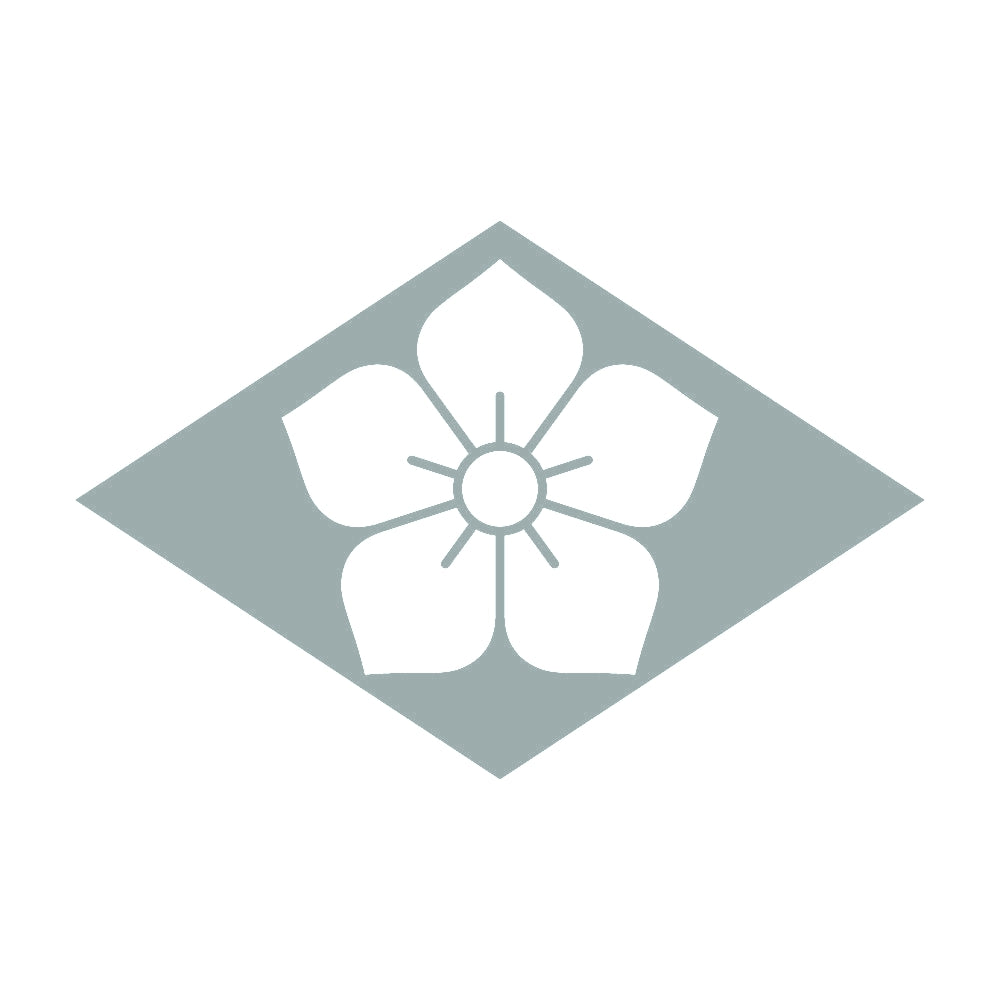 菱持ち地抜き桔梗紋 10