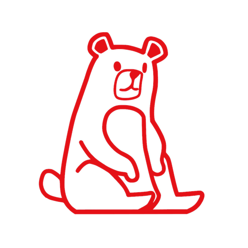 座っているクマ 8