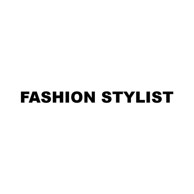 FASHION STYLIST
