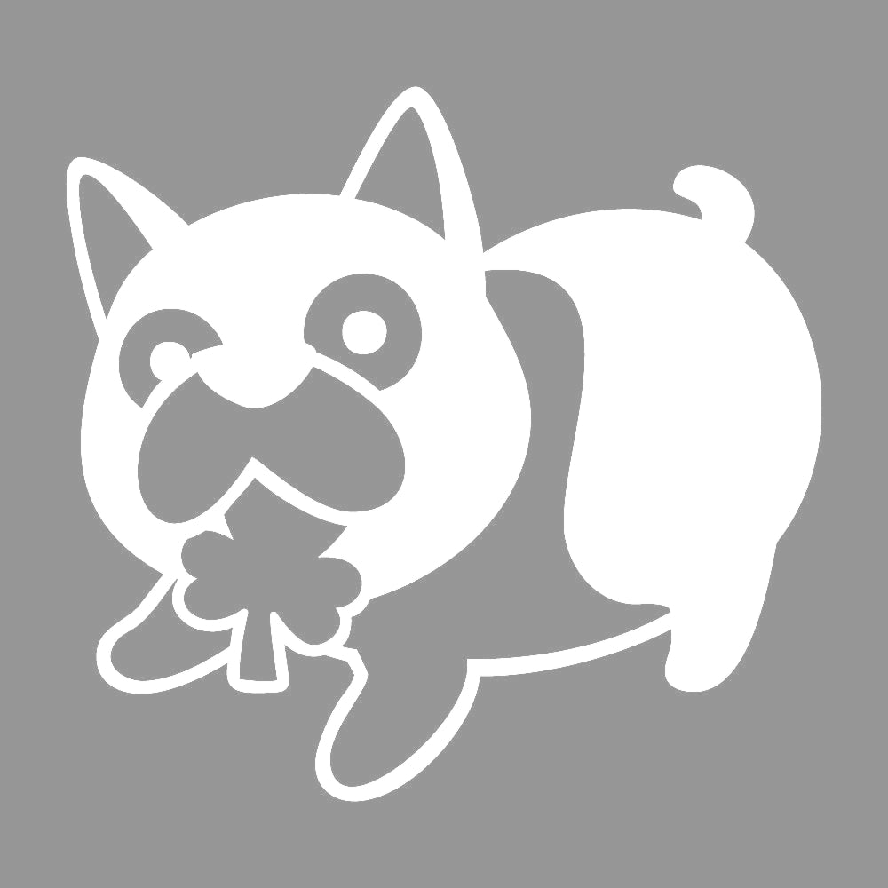 クローバーを咥えたパグ 7