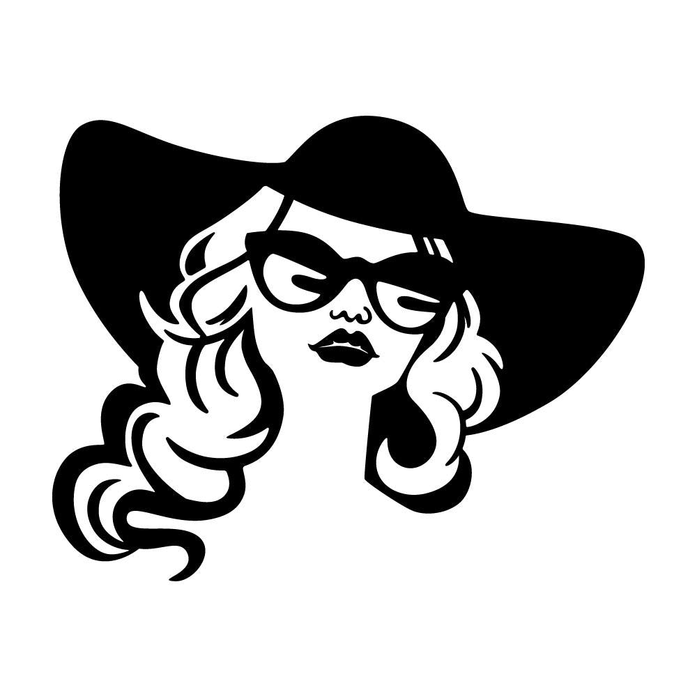 サングラスをかけた美女