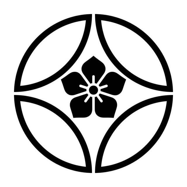 陰七宝に桔梗紋