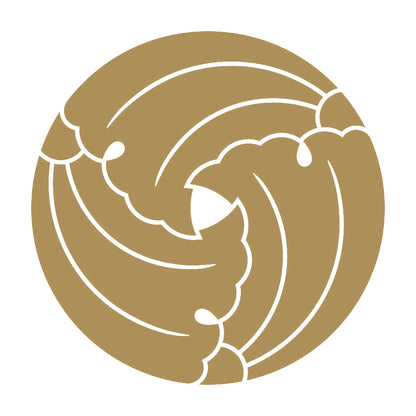 三つ割り重ね銀杏紋 9