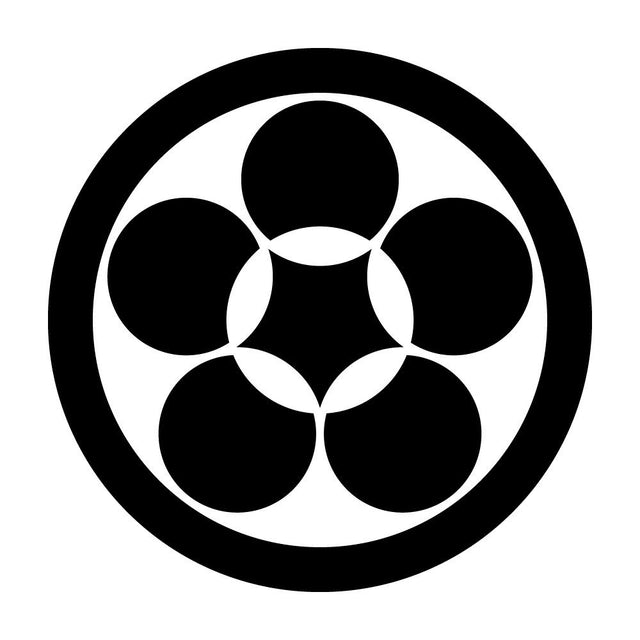 丸に繋ぎ梅鉢紋