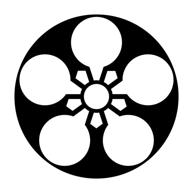 石持ち地抜き加賀梅鉢紋