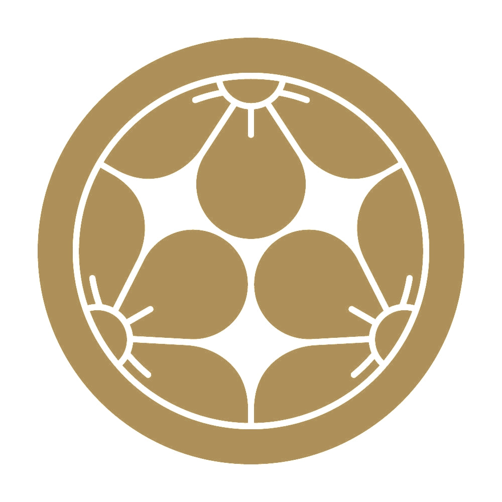 丸に三つ割り梅花紋 9