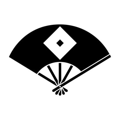 扇に地抜き釘抜き紋