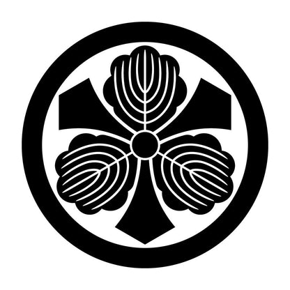 丸に剣三つ柏紋
