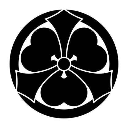 丸に剣出片喰紋
