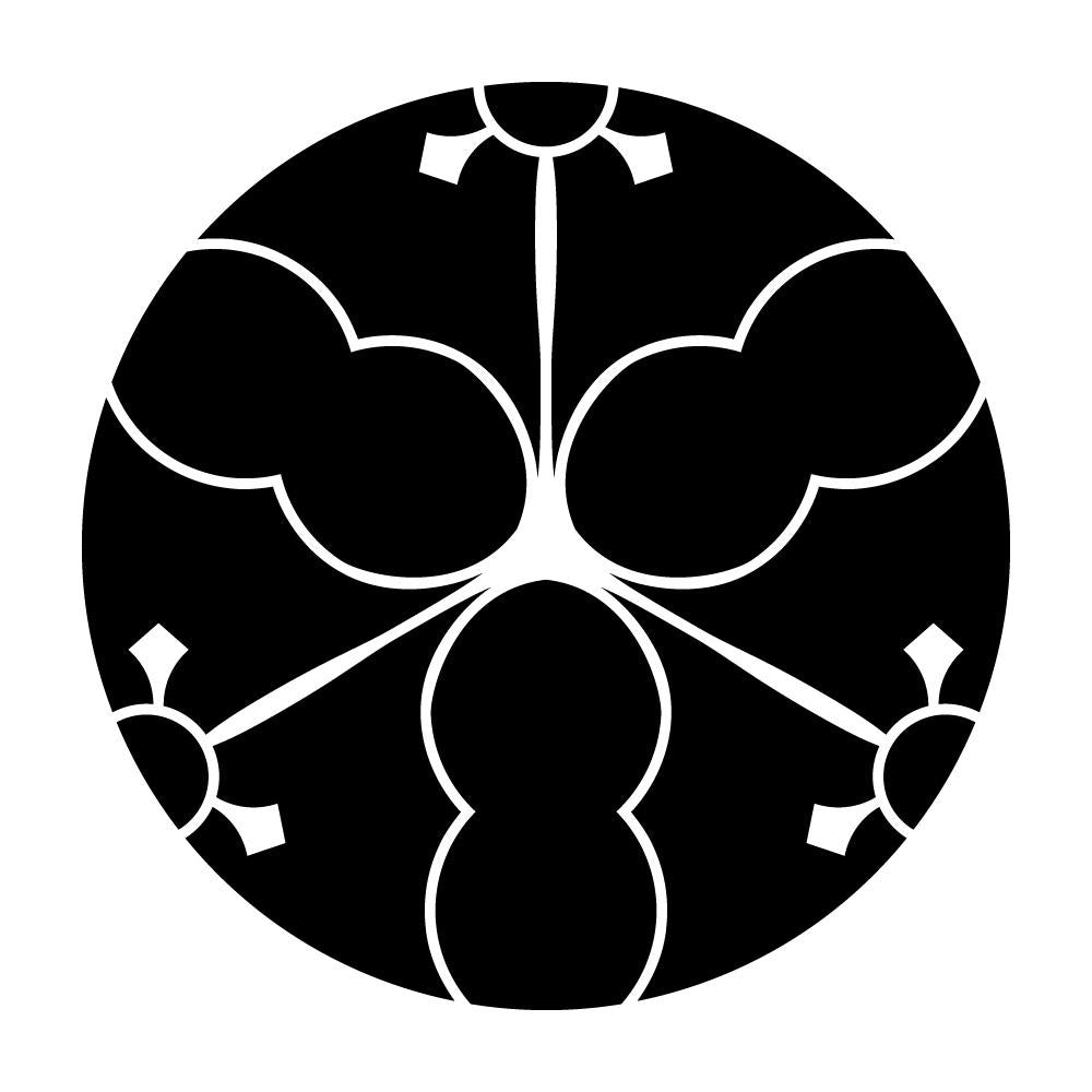 三つ組み片喰紋