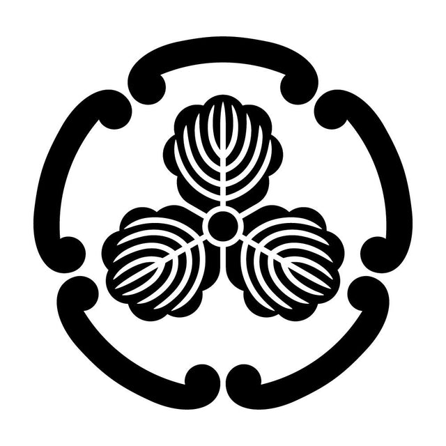 太鐶輪に三つ柏紋
