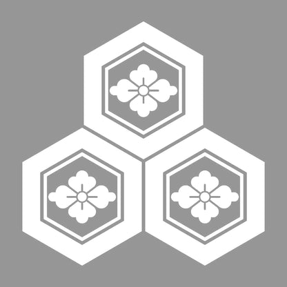 三つ盛り亀甲に花菱紋 7