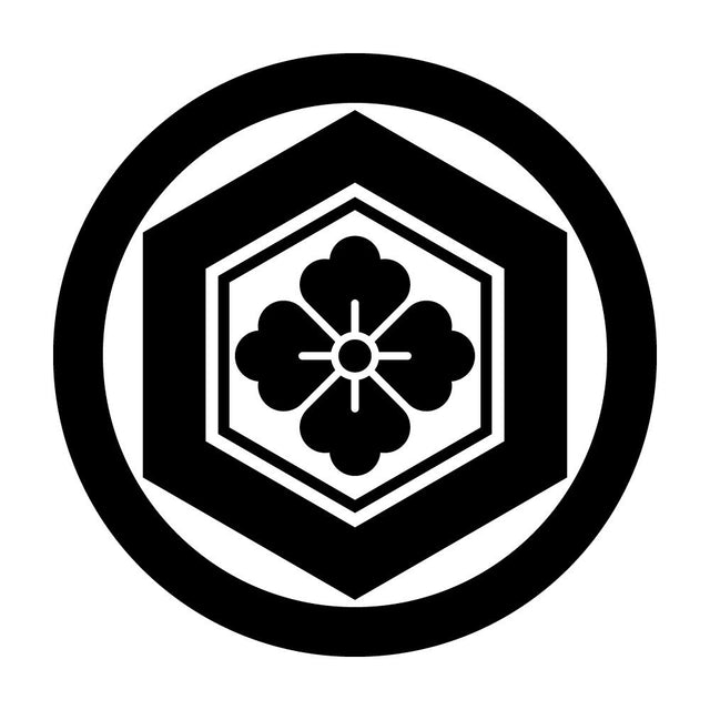 丸に亀甲花角紋