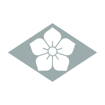 菱持ち地抜き桔梗紋 10