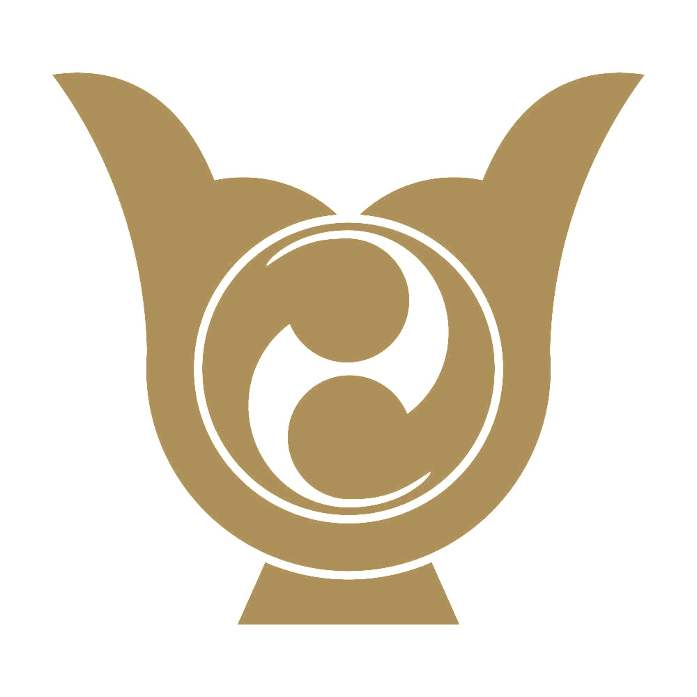 変わり鍬形に二つ巴紋 9