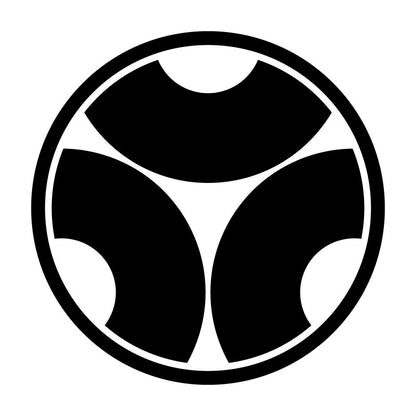 糸輪に三つ割り蛇の目紋