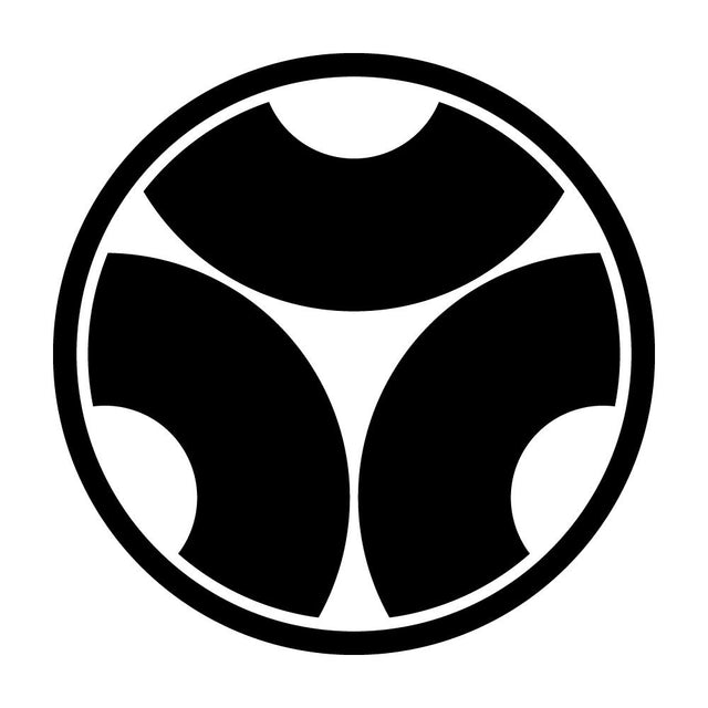 糸輪に三つ割り蛇の目紋