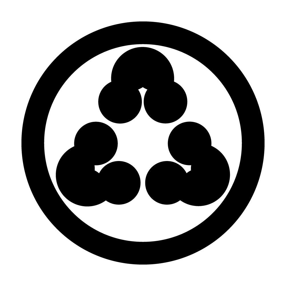 丸に尻合せ三つ洲浜紋