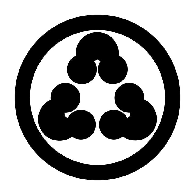 丸に尻合せ三つ洲浜紋