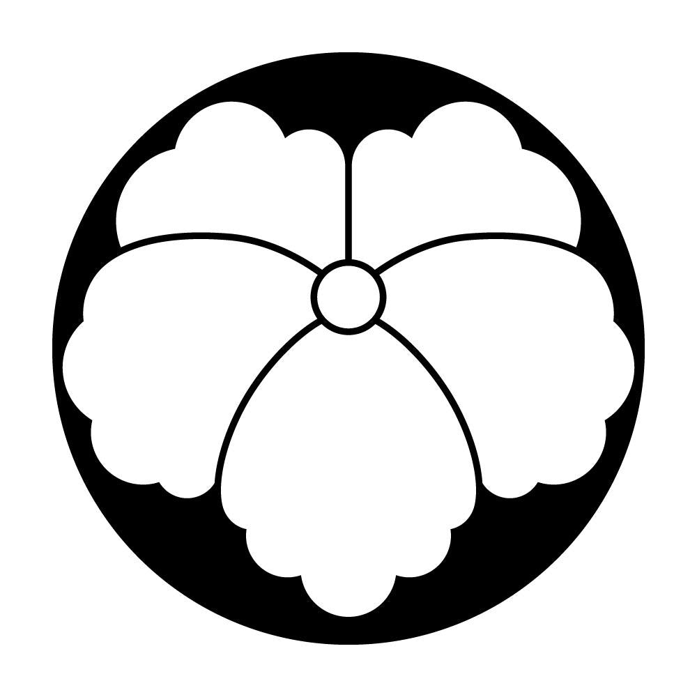 石持ち地抜き大割り蔦紋