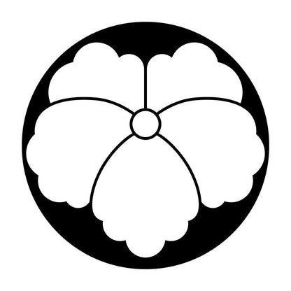 石持ち地抜き大割り蔦紋