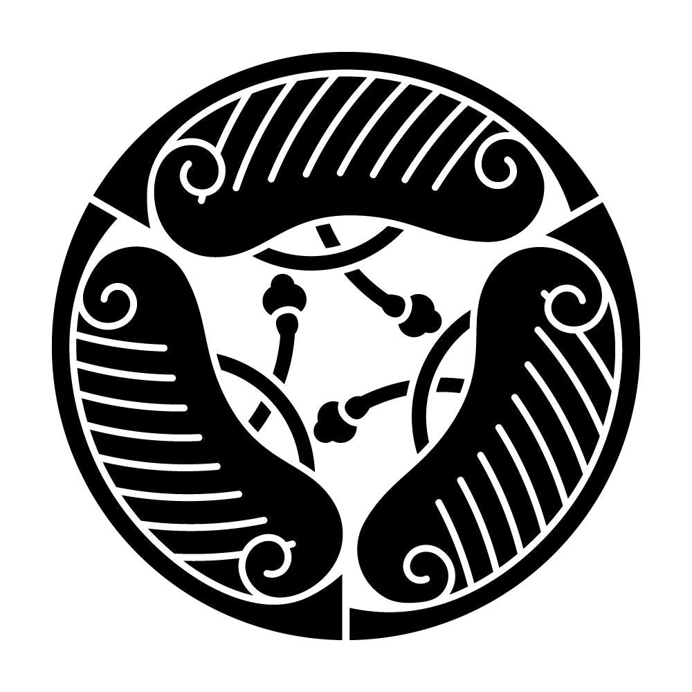 三つ割り房付き唐団扇紋