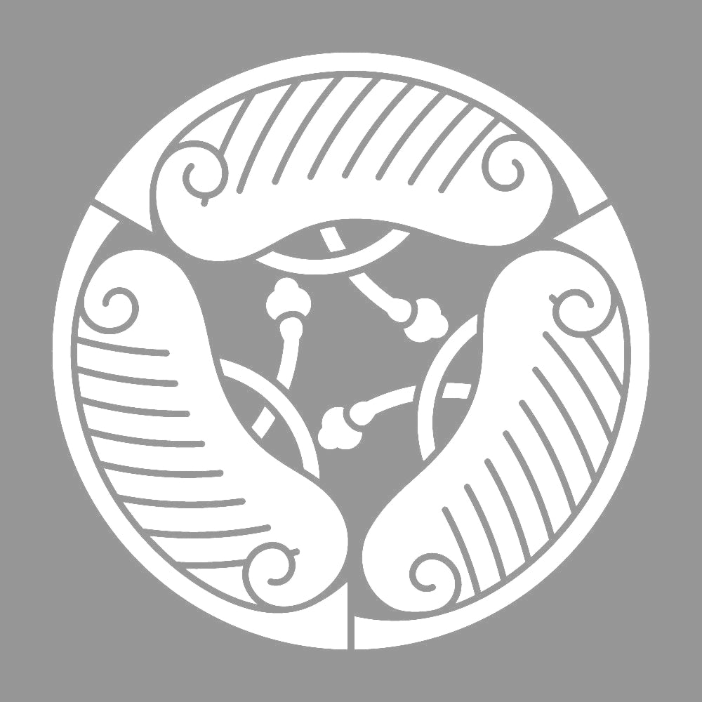 三つ割り房付き唐団扇紋 7