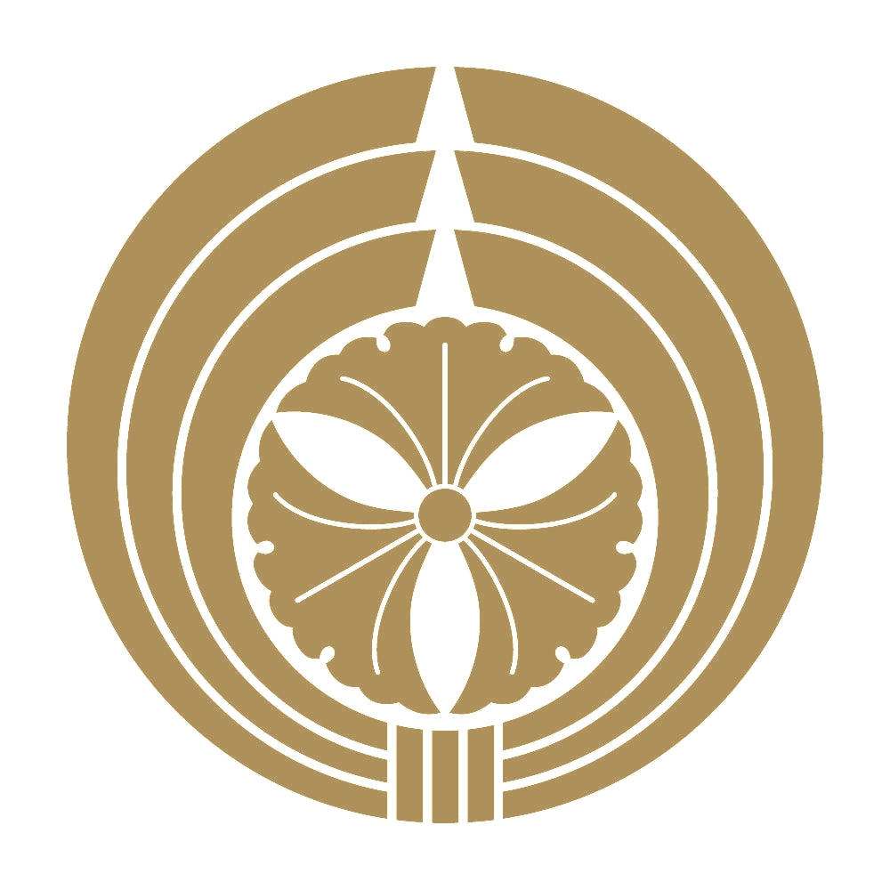 熨斗輪に三つ銀杏紋 9