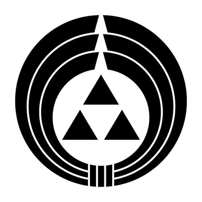 熨斗輪に三つ鱗紋