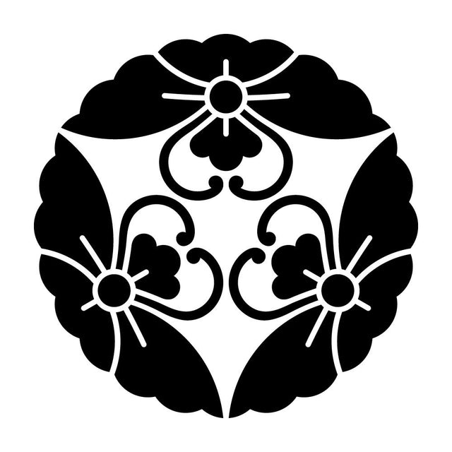 三つ寄せ花菱蝶紋