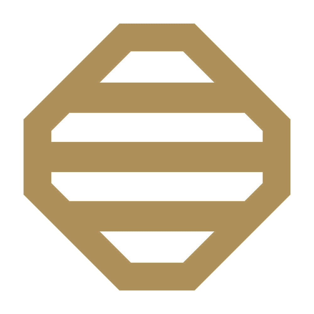 隅切り角に三つ引き紋 9