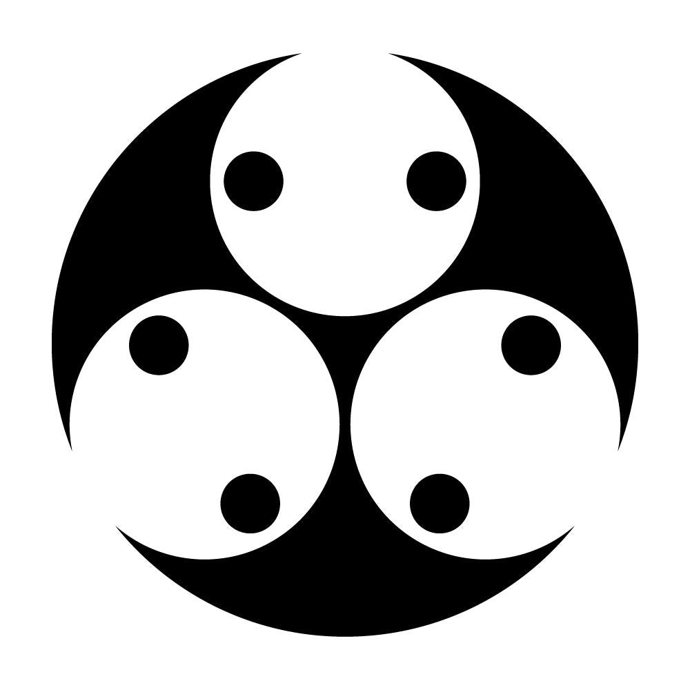 石持ち地抜き三つ分銅紋