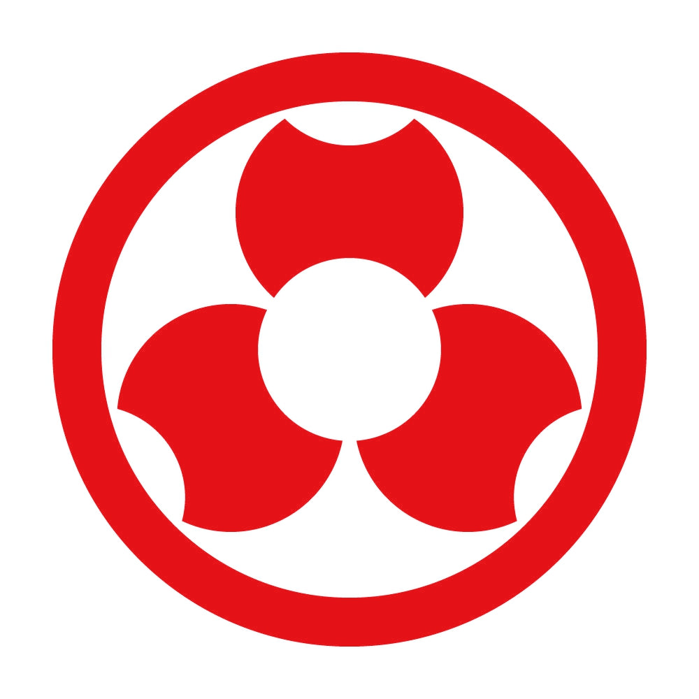 丸に三つ寄せ分銅紋 8
