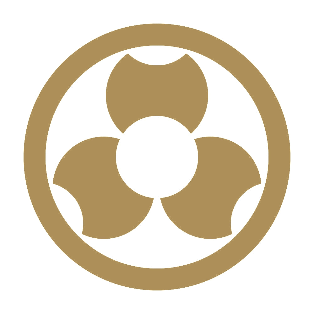 丸に三つ寄せ分銅紋 9