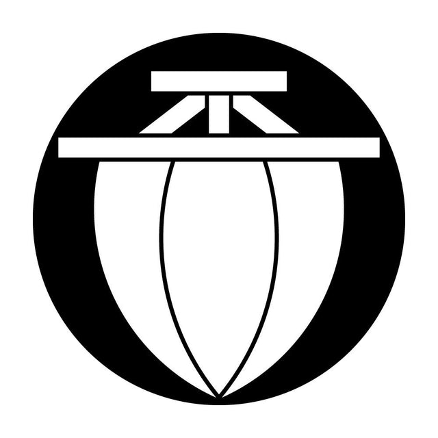 石持ち地抜き真向き帆紋