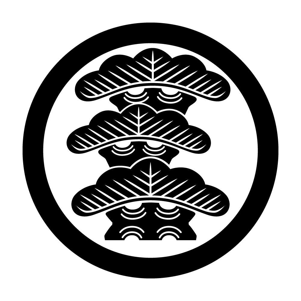 丸に左三階松紋
