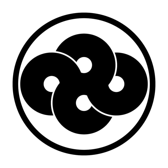 糸輪に捻じ万字菱紋