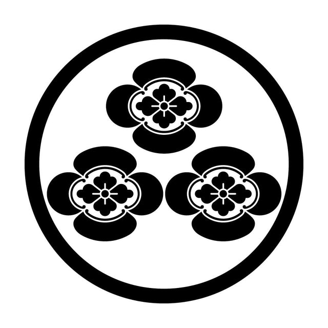 細輪三つ盛り木瓜紋