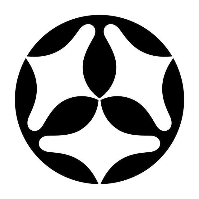 頭合わせ光琳三つ山の字紋